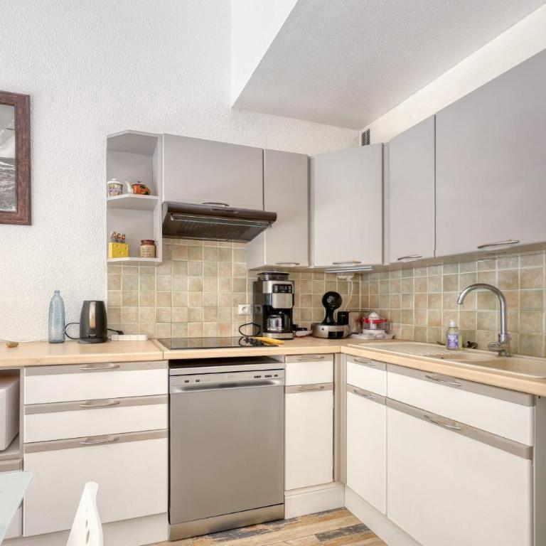 Le Provençal - AC - Proche Plages - Apartment - 9