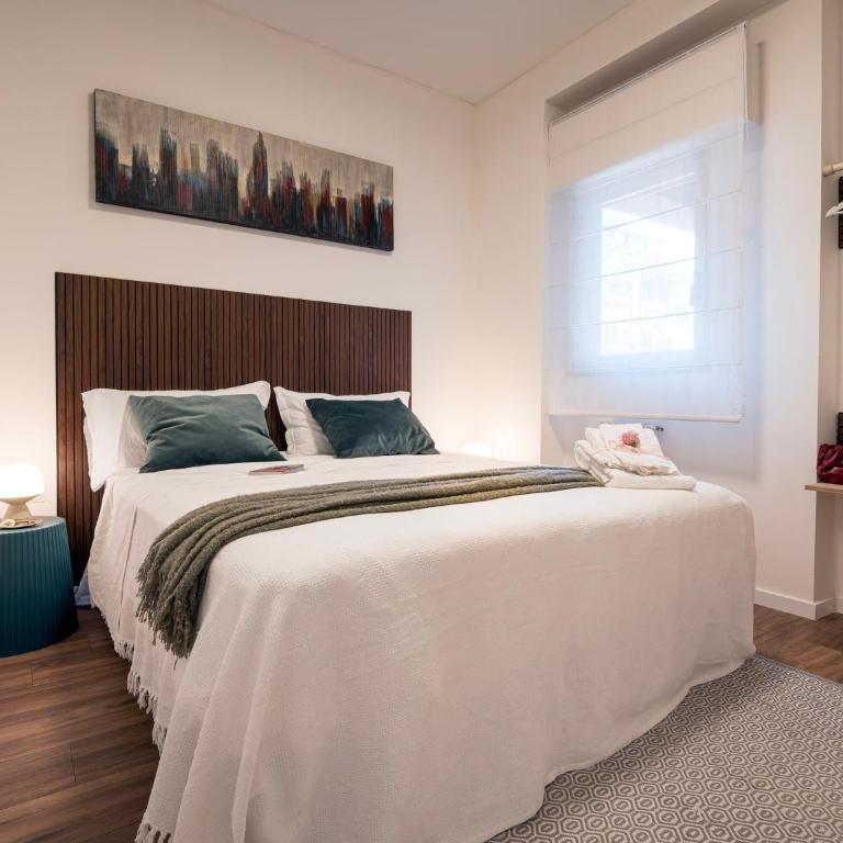 Downtown City Lodge - Apartment mit Balkon - 12