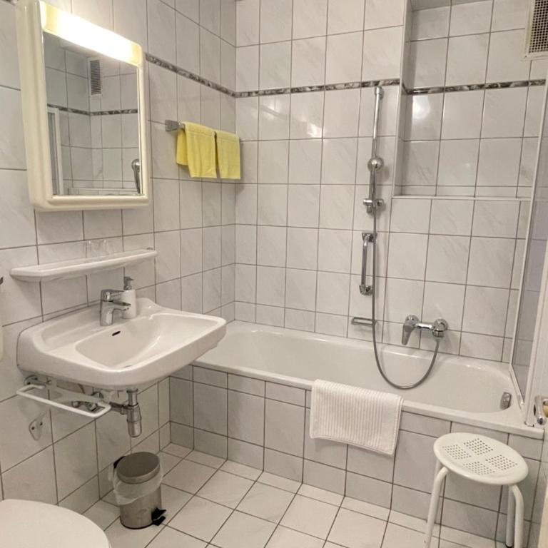 Brunnhof Gastein - Großes Doppelzimmer - 9