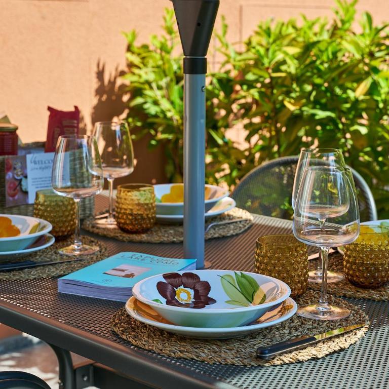 Elegant Duplex, Pool & Tennis, Private Garden & Parking, Como Lake View - One-Bedroom Apartment - 29