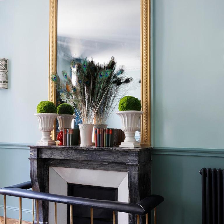 La Suite du Paon - Heart of Paris with AC - Two-Bedroom Apartment - 65