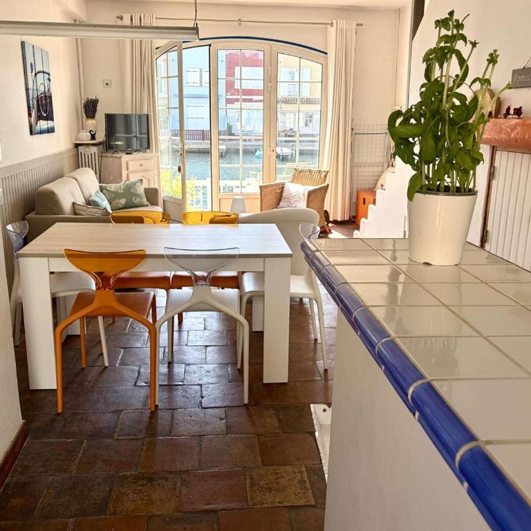 Maison avec clim et Wi-Fi, amarrage privé proche plage - FR-1-868-26 - Maison de Vacances - 16