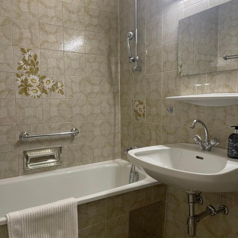Brunnhof Gastein - Doppelzimmer - 8