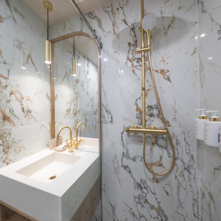 Appart'Hôtel Lou Suites - Studio - 2