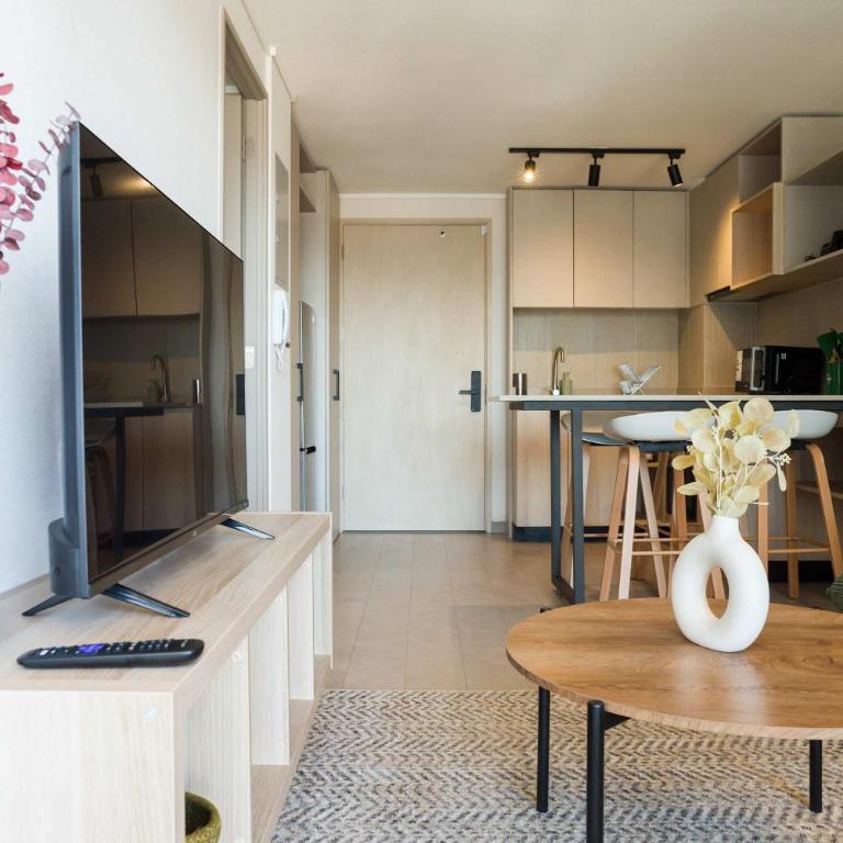 Cozy 1BR Getaway for Three in Vibrant Nunoa - Apartment - 21