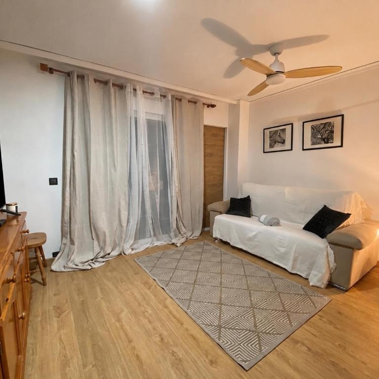 Apartamento Moderno Playa de Gandía Vistas al Mar Piscina Pádel y WIFI 4 PAX - Apartamento de 1 dormitorio - 1