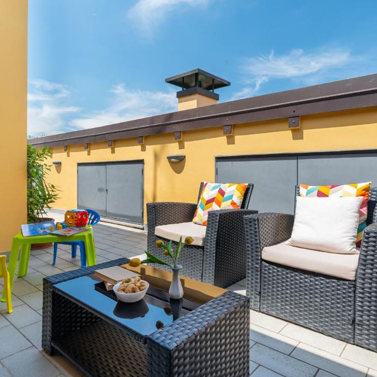 BolognaCentro 9 People Loft Private Lift and Terrace - Appartamento con 2 Camere da Letto - 37