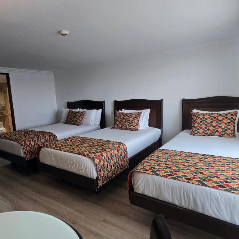Hotel Embassy Park - Habitación Triple - 2