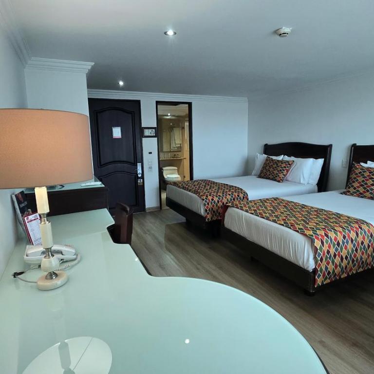 Hotel Embassy Park - Habitación Triple - 1