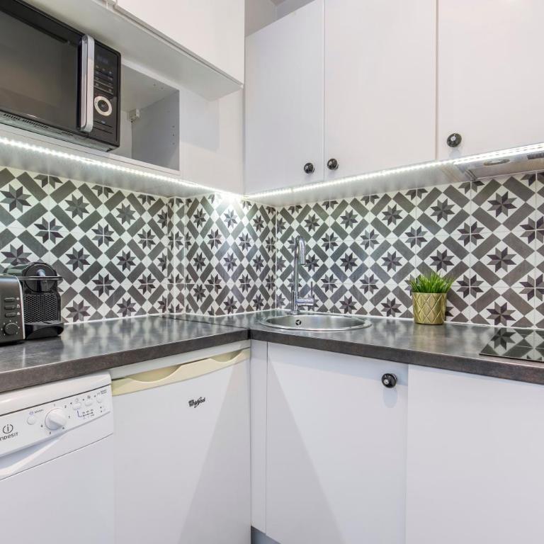Cozy studio near Montmartre - One-Bedroom Apartment - 7