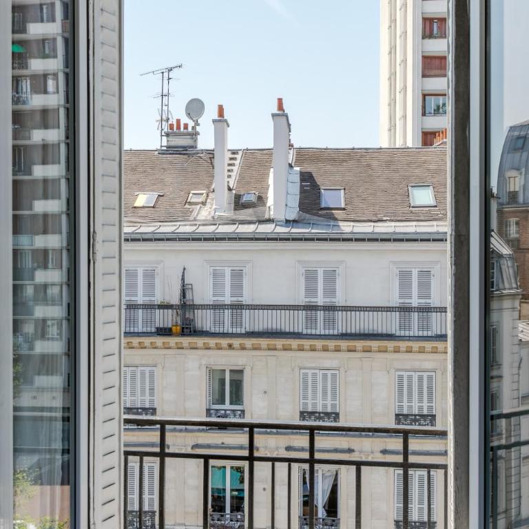 Cozy studio near Montmartre - One-Bedroom Apartment - 15