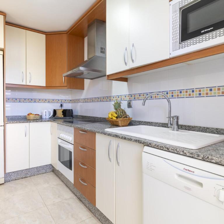 Atardeceres Mágicos Piscina y Parking Gratis - Apartamento de 2 dormitorios - 18