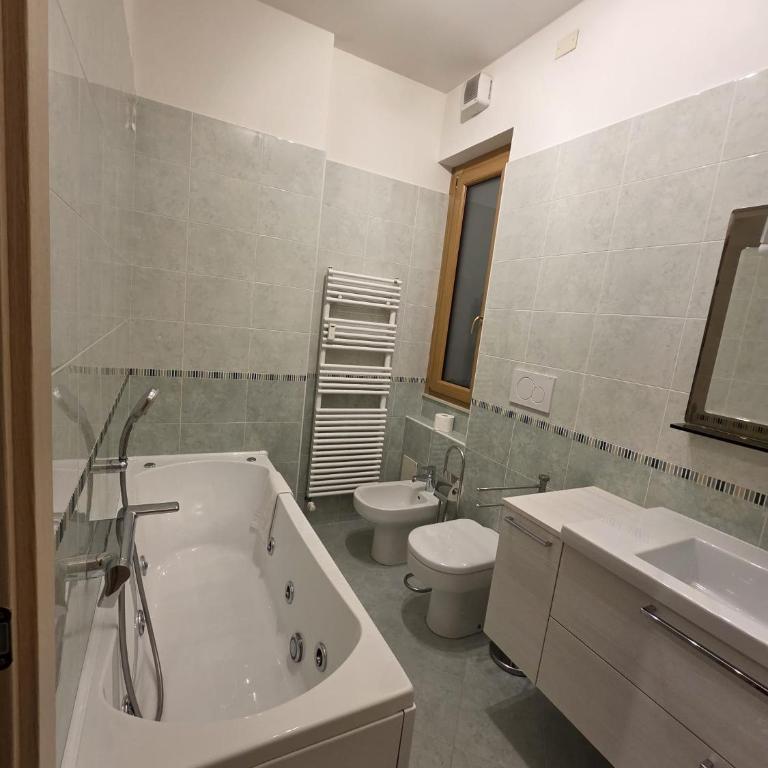 VeronaVera Barbarani Elegant Apartment - Appartamento con 2 Camere da Letto - 3