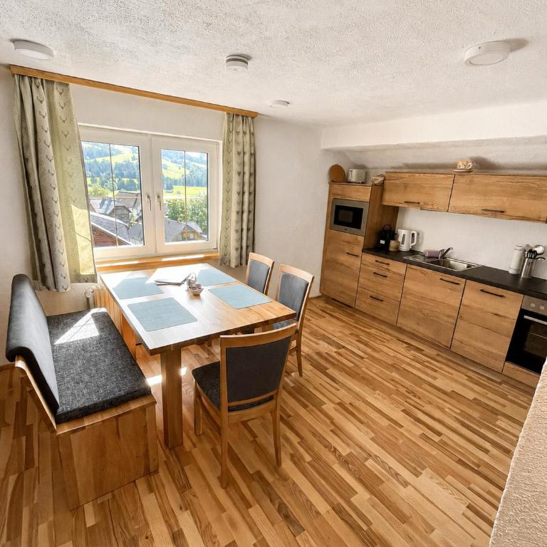 Appartements-Restaurant Schwaiger direkt beim Lift und wunderschönen Bergblick - Apartment - 10
