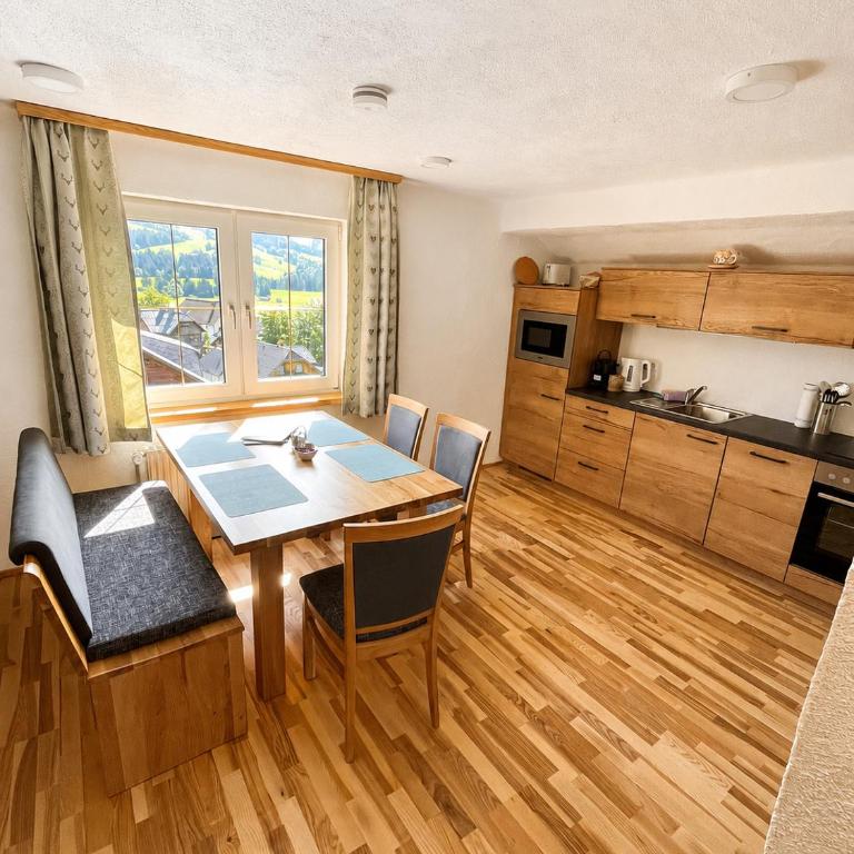 Appartements-Restaurant Schwaiger direkt beim Lift und wunderschönen Bergblick - Apartment - 12