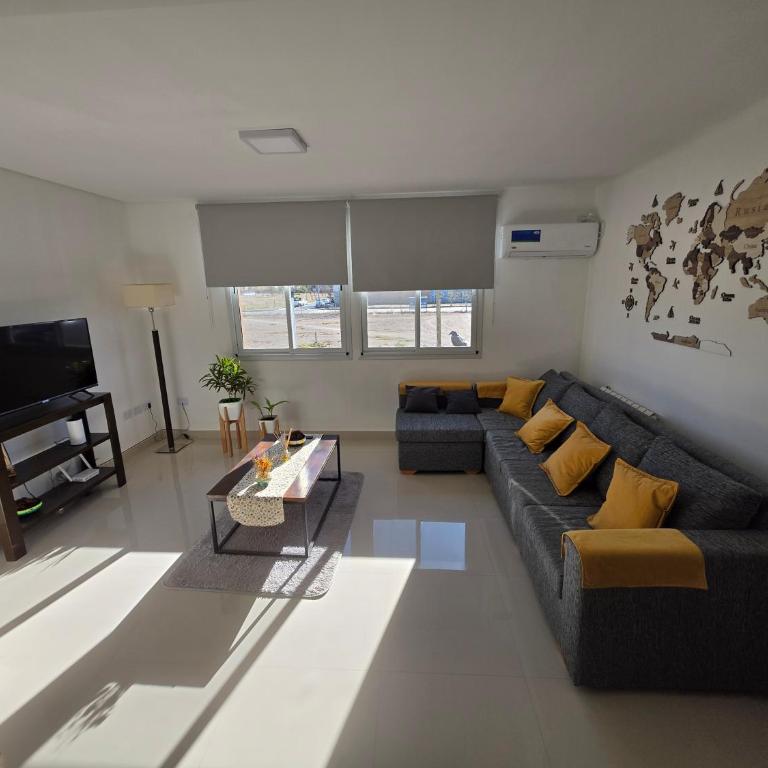 Lucero 1 - Moderno Triplex con Patio y Cochera Doble - Two-Room Apartment - 2