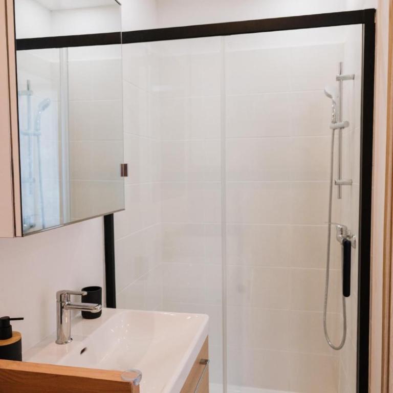 Superbe studio tout équipé à 250 mètres de la plage - Appartement 1 Chambre - 12