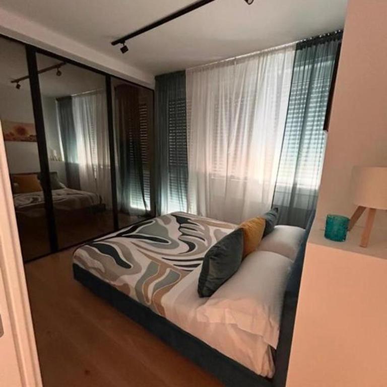 E&F Luxury Apartment - Appartamento con 1 Camera da Letto - 1