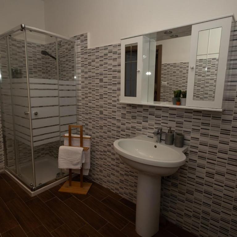 La Casa del Borgo - Two-Bedroom Apartment - 8