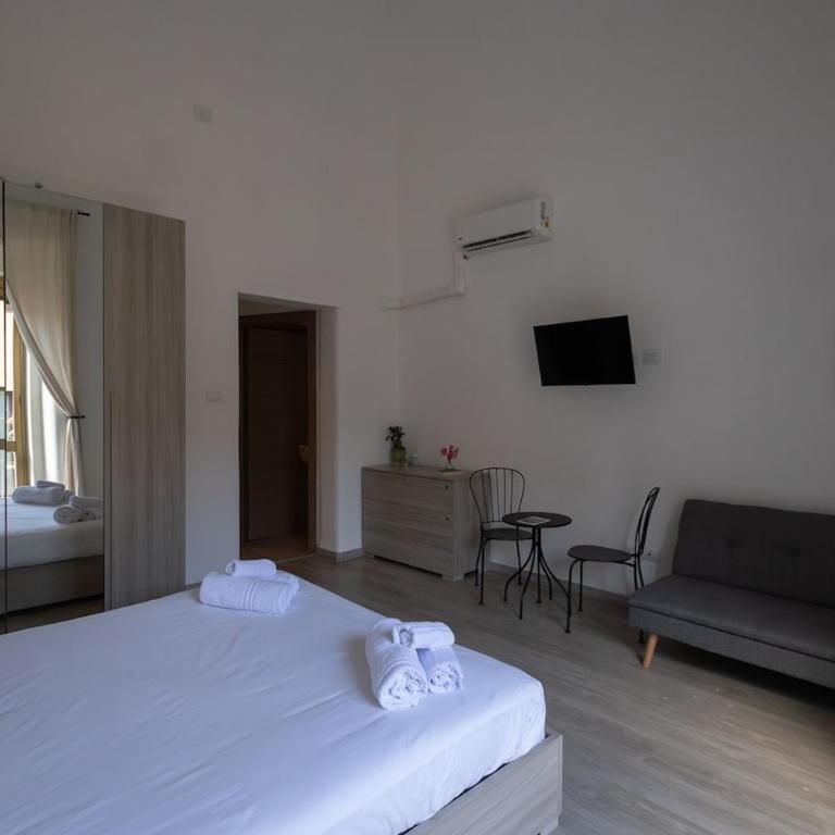 La Casa del Borgo - Two-Bedroom Apartment - 33