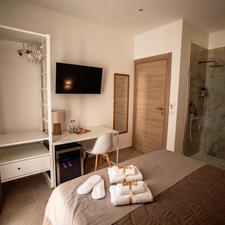 Sve&Co suite rooms - Zimmer mit Kingsize-Bett und Whirlpool - 6