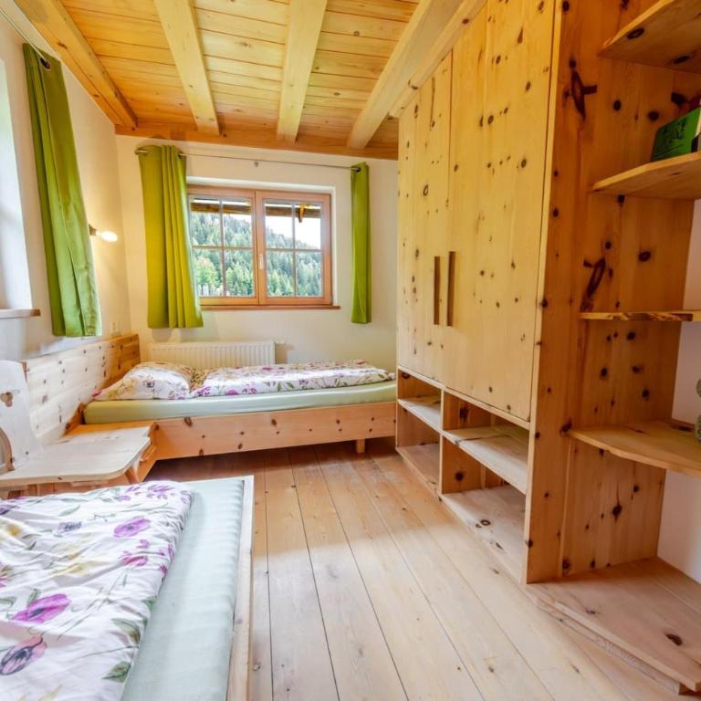 Garmesegghof - Two-Bedroom Deluxe Apartment with Garden View - 12