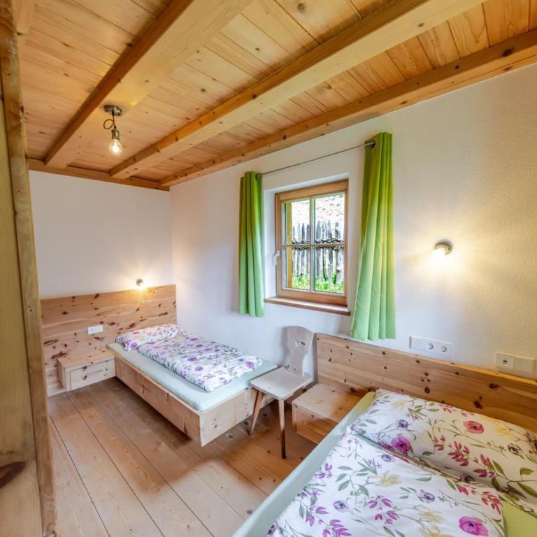 Garmesegghof - Two-Bedroom Deluxe Apartment with Garden View - 13