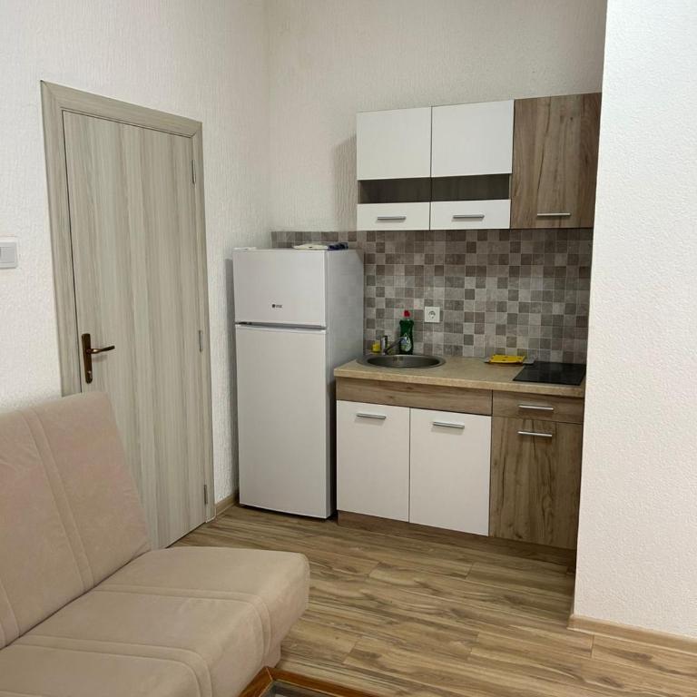 Aniva home - Apartman sa Balkonom i Lepim Pogledom - 5