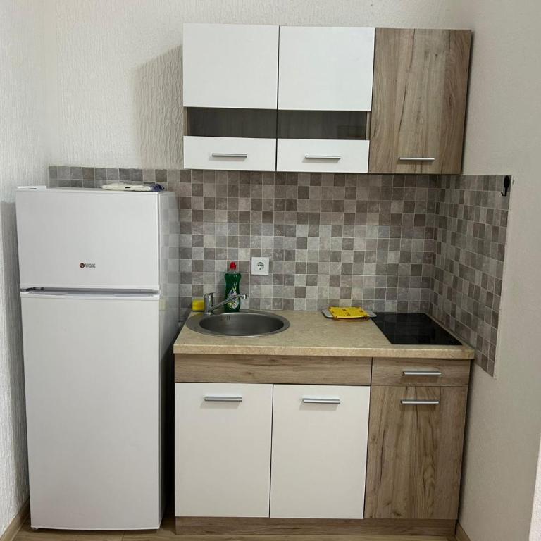 Aniva home - Apartman sa Balkonom i Lepim Pogledom - 6