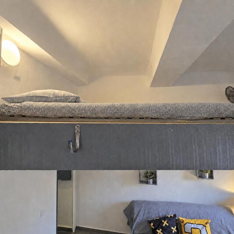 GregBnb - CLIMATISÉ - Studio Mezzanine - Cour exterieure - One-Bedroom Apartment - 7