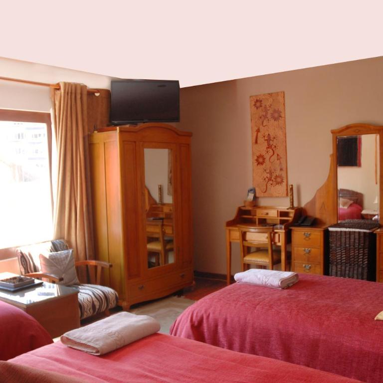 Rendezvous Hostal - Habitación Triple Estándar con baño privado - 4