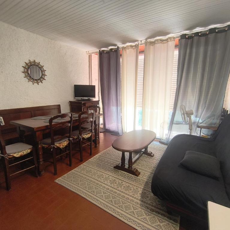 Appartement avec piscine - 3 pers., plage à 150m - FR-1-776-158 - Apartment - 3