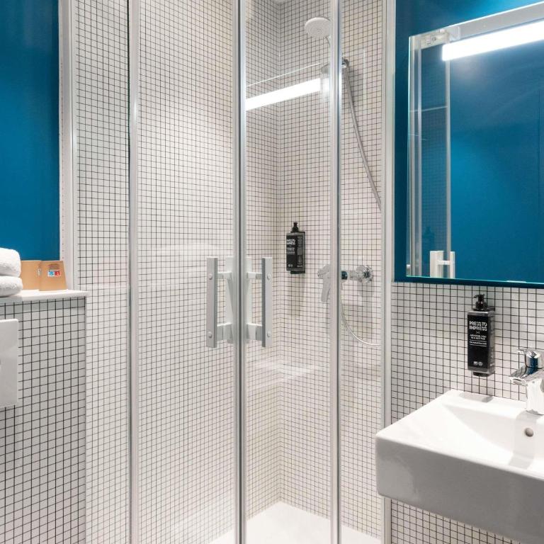 ibis budget Lyon Centre Confluence - Chambre Triple - 5