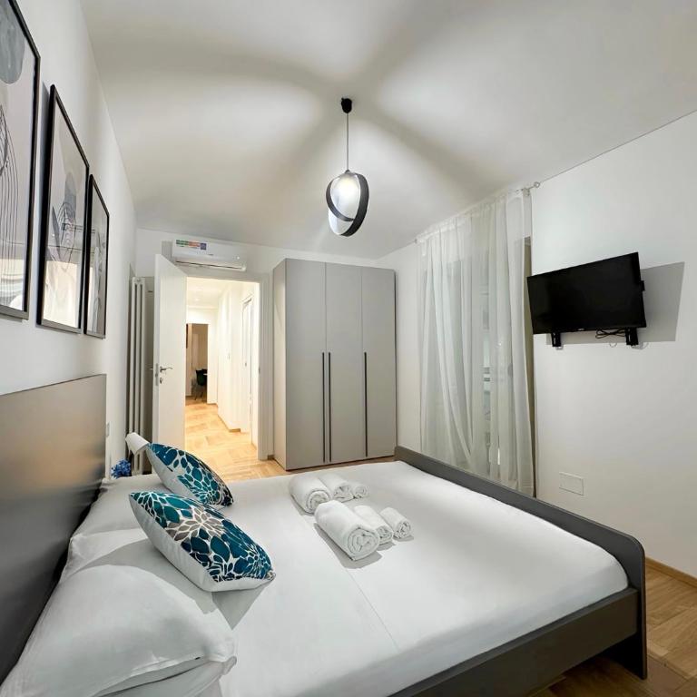Luxury Porta Nuova Two-Bedroom Apartment in Central Turin - Two-Bedroom Apartment - 6