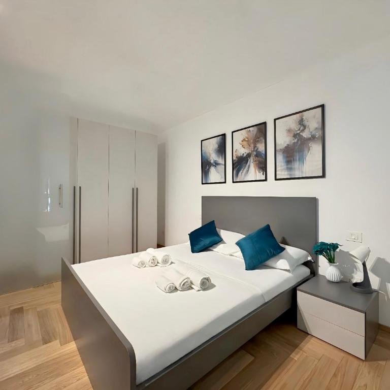 Luxury Porta Nuova Two-Bedroom Apartment in Central Turin - Two-Bedroom Apartment - 13