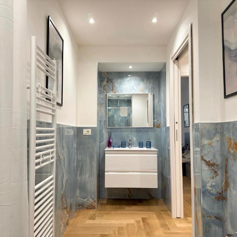 Luxury Porta Nuova Two-Bedroom Apartment in Central Turin - Two-Bedroom Apartment - 39