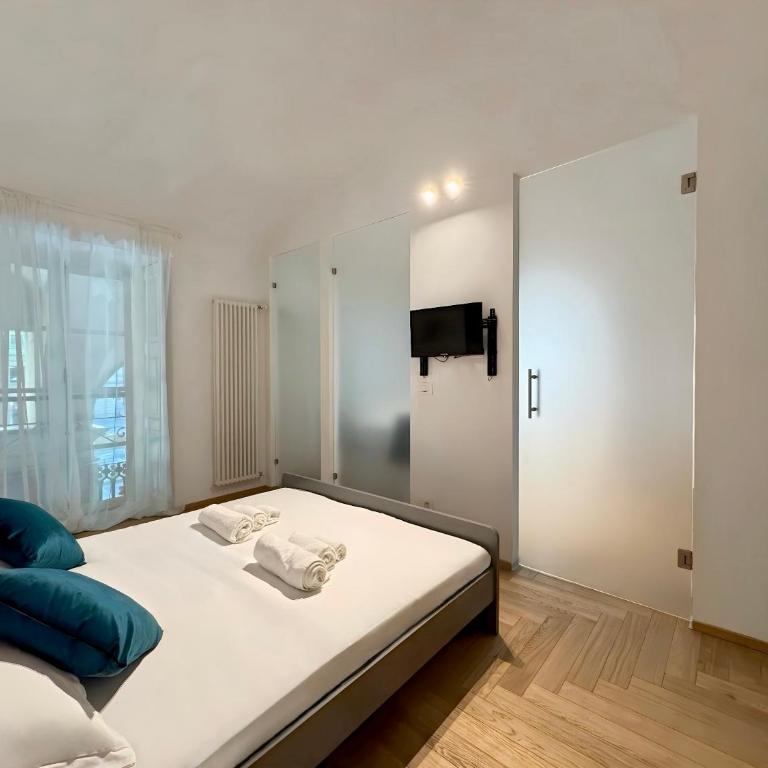Luxury Porta Nuova Two-Bedroom Apartment in Central Turin - Two-Bedroom Apartment - 16