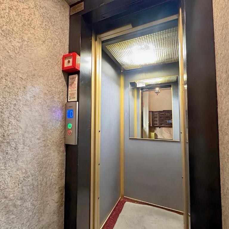 Luxury Porta Nuova Two-Bedroom Apartment in Central Turin - Two-Bedroom Apartment - 44