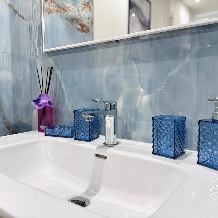 Luxury Porta Nuova Two-Bedroom Apartment in Central Turin - Two-Bedroom Apartment - 31