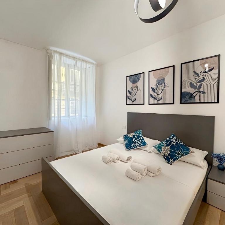 Luxury Porta Nuova Two-Bedroom Apartment in Central Turin - Two-Bedroom Apartment - 2