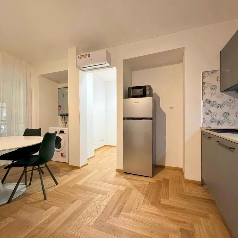 Luxury Porta Nuova Two-Bedroom Apartment in Central Turin - Two-Bedroom Apartment - 24
