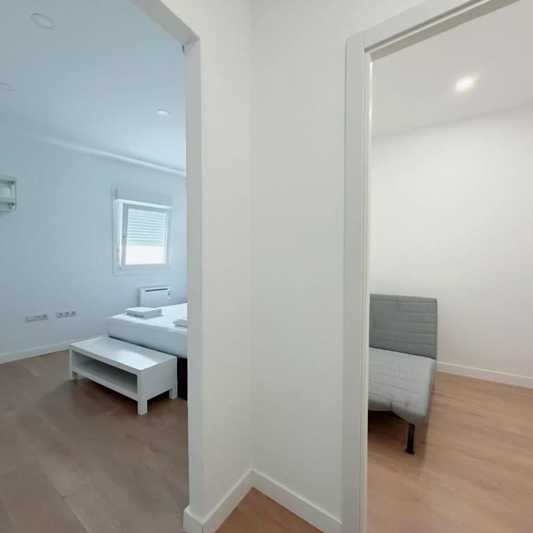 T - Habitación espaciosa en Lavapiés Vive Madrid - Apartamento de 1 dormitorio - 4
