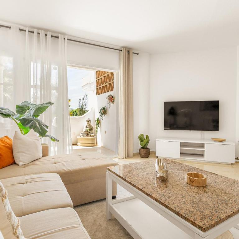Mijas Golf Escape at Matchroom Country Club - Pass the Keys - Apartamento - 2
