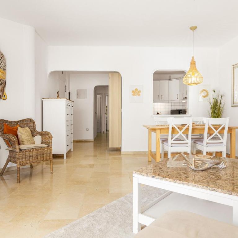 Mijas Golf Escape at Matchroom Country Club - Pass the Keys - Apartamento - 18