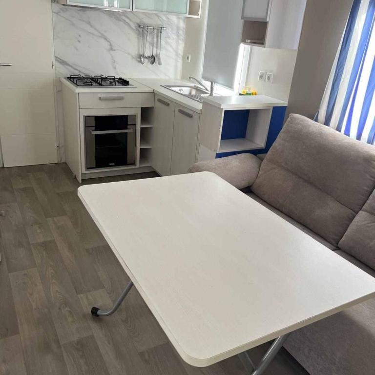 Camping Giralda - Bungalow - 1