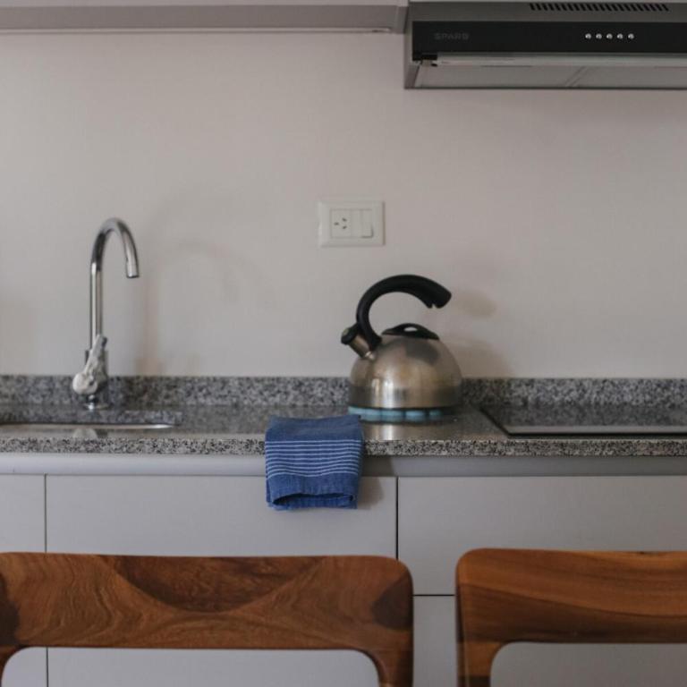 Monoambiente a estrenar con acceso directo a playa del Lago Nahuel Huapi - Apartamento Estudio - 17