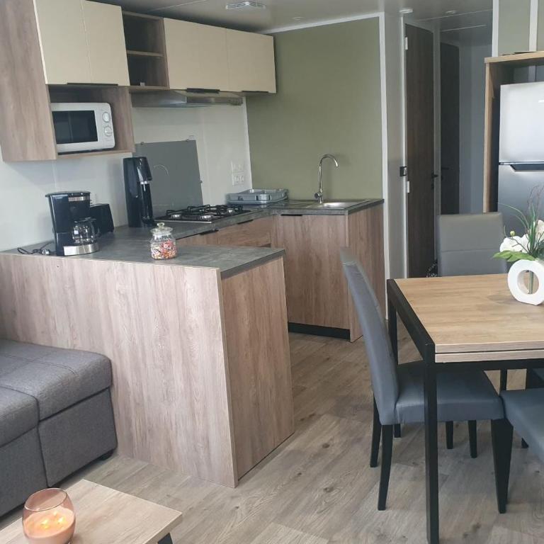 Mobilhome - 6 pers - vu sur étang - Bungalow - 6