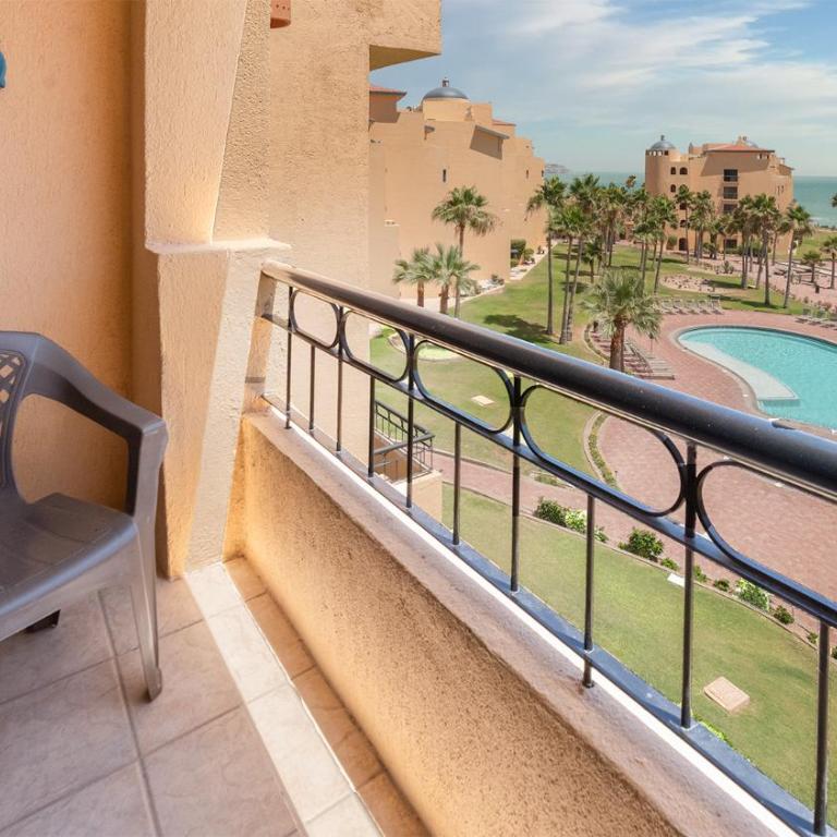 Ocean View 2BR Condo at Princesa de Peñasco – Beautiful Balcony View - Maison de Vacances - 1