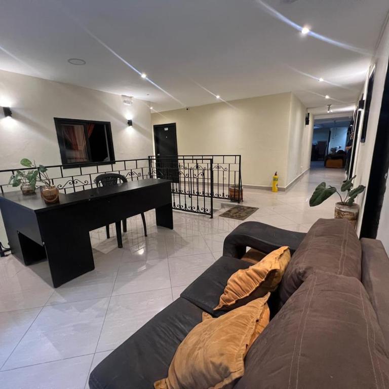 Hotel Laureles Home - Quadruple Room with Private Bathroom - 11