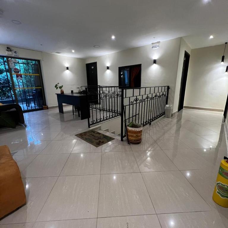 Hotel Laureles Home - Quadruple Room with Private Bathroom - 13